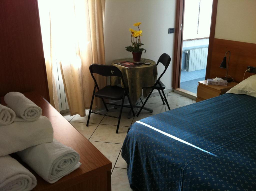 Hotel Pontenuovo Merone Quarto foto