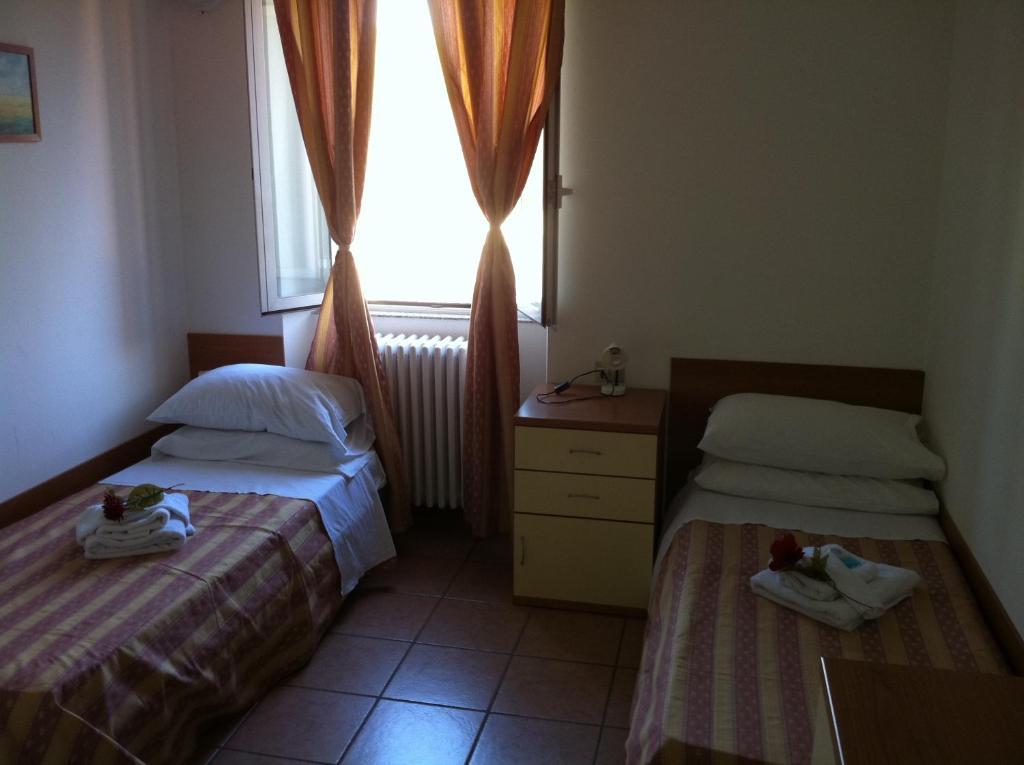 Hotel Pontenuovo Merone Quarto foto